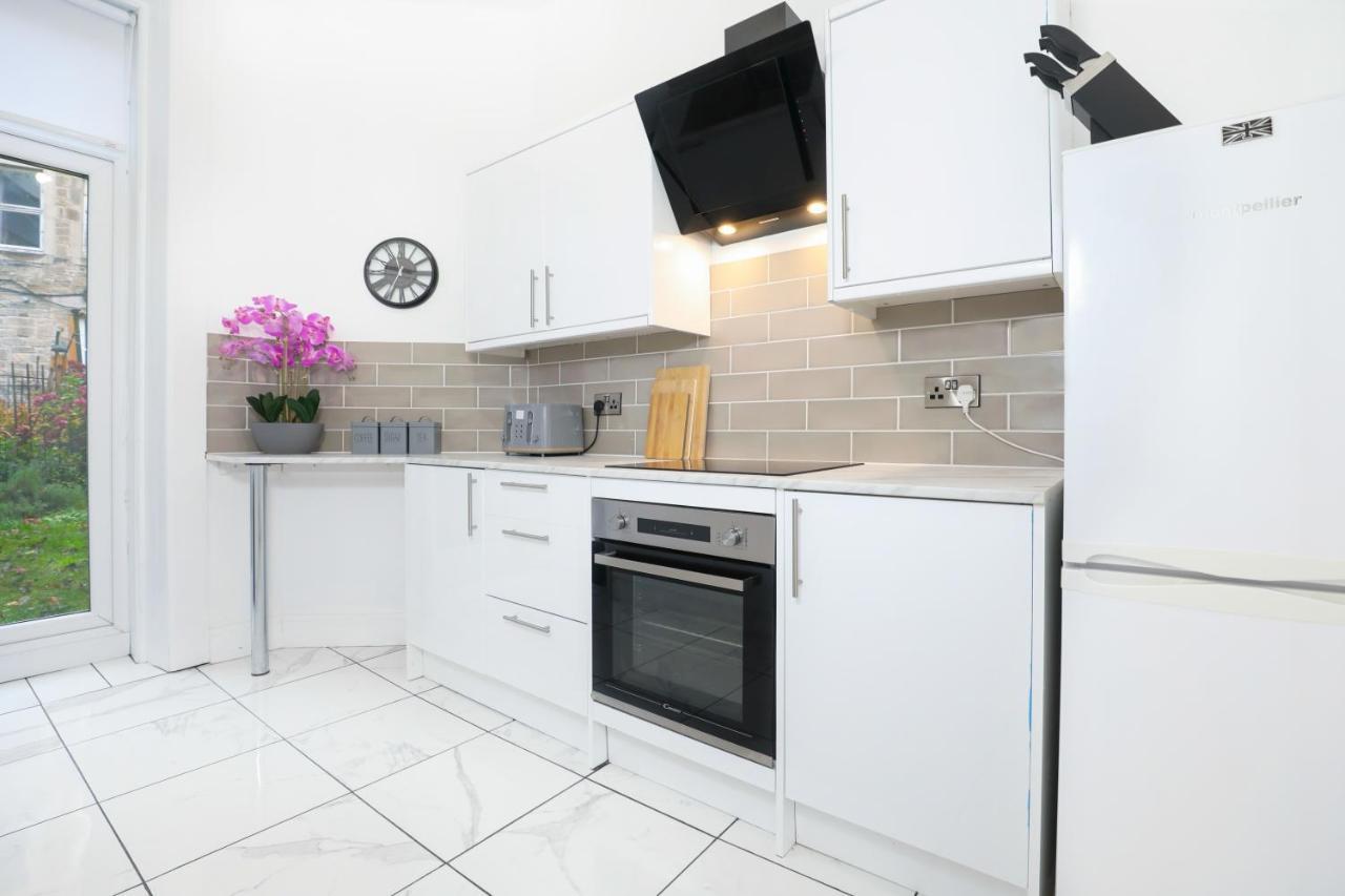 Stunning Modern 3 Bedroom Apartment 爱丁堡 外观 照片