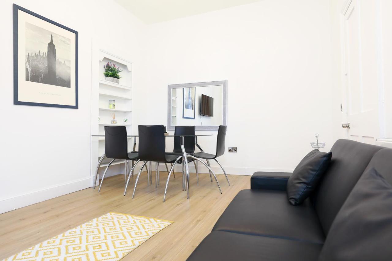 Stunning Modern 3 Bedroom Apartment 爱丁堡 外观 照片