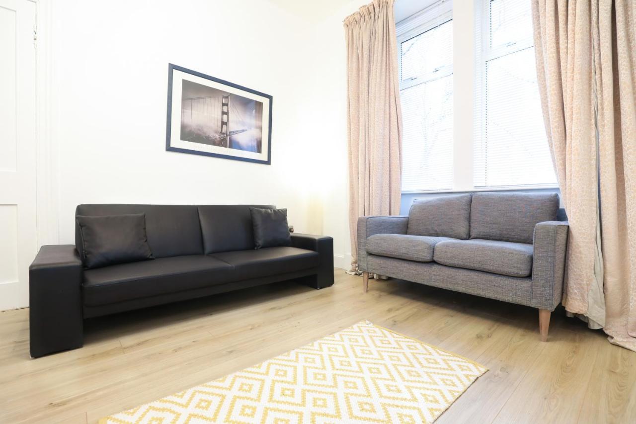Stunning Modern 3 Bedroom Apartment 爱丁堡 外观 照片